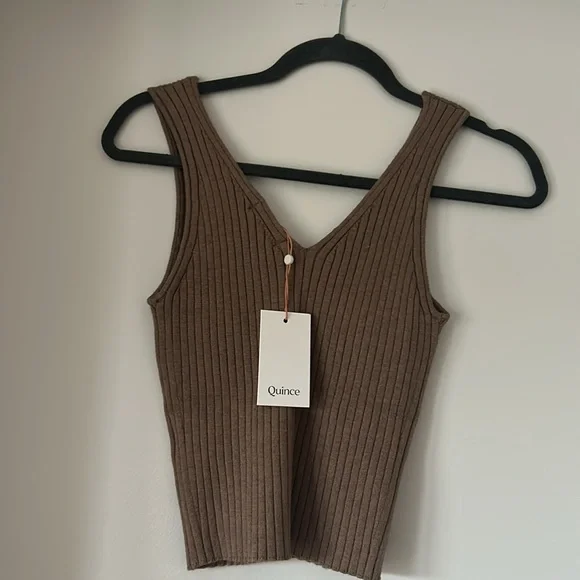 NWT, cropped tank - Picture 2 of 4